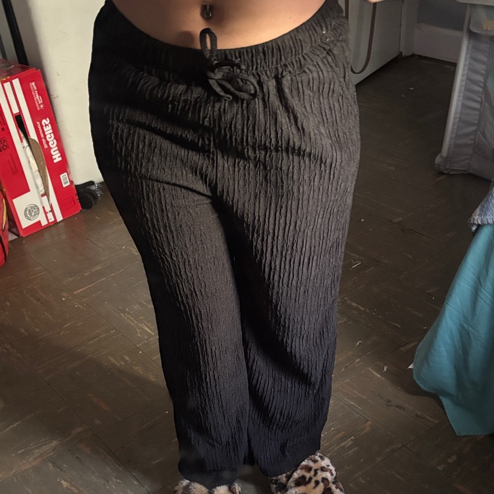 Elegant Black Textured Trousers